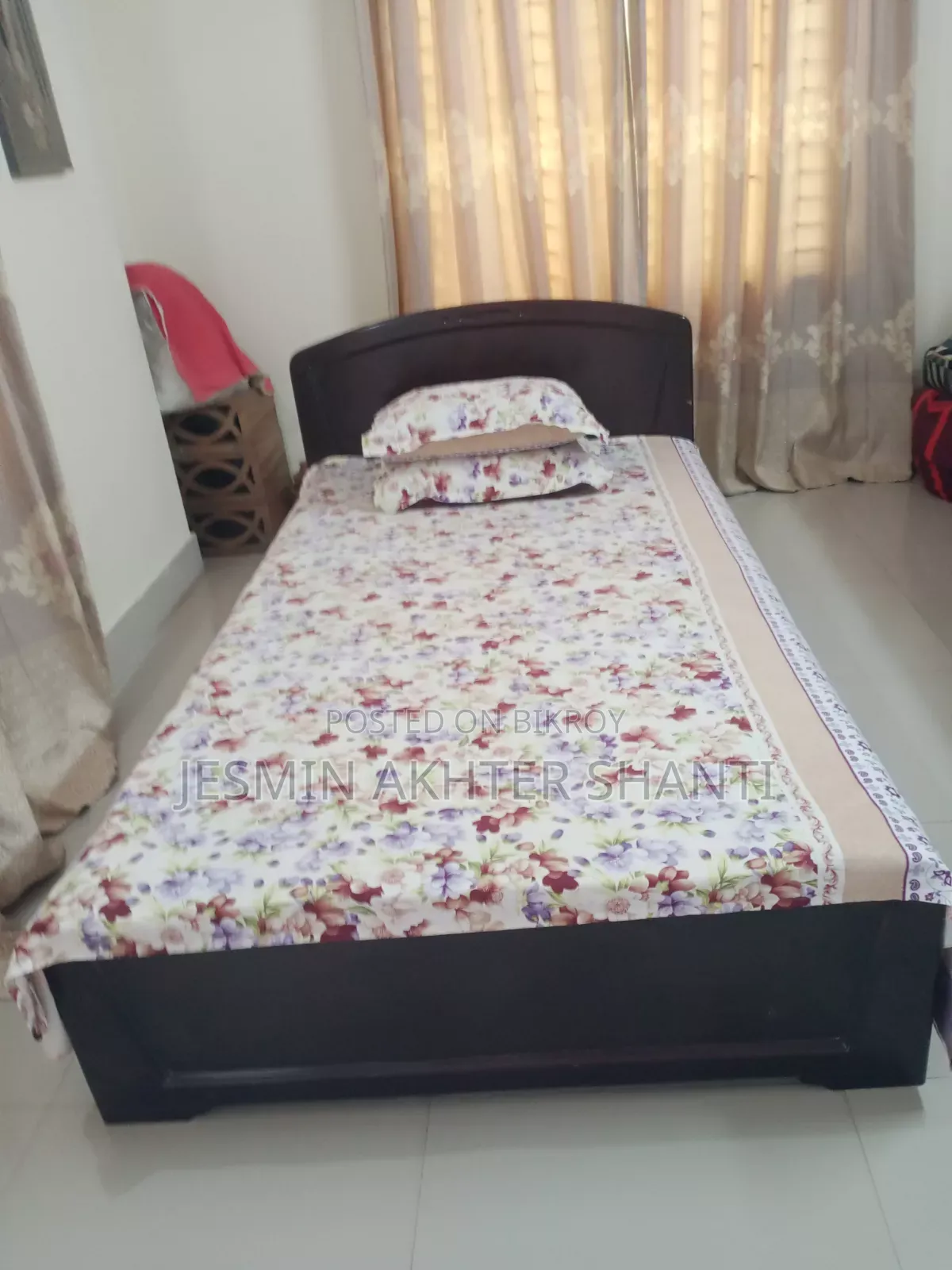 Semi Double Bed