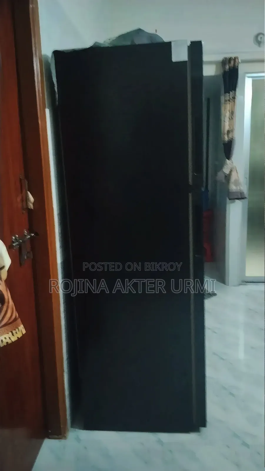 সিঙ্গার ডাবল ডোর আকর্ষণীয় গ্লাস ডোর একদম নতুন এর মতো!