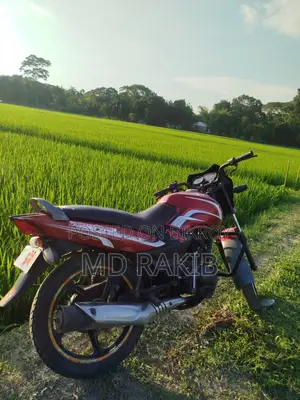 টিভিএস মেট্রো ২০১৭ লাল