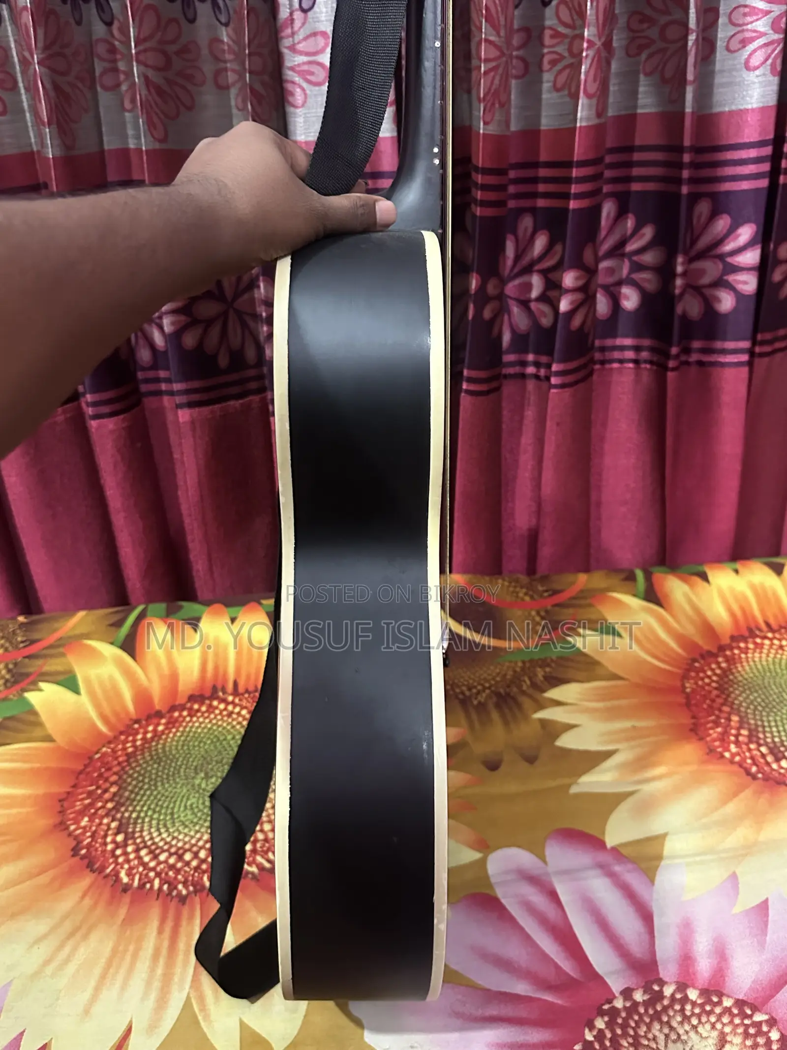 Signature Guitar Black