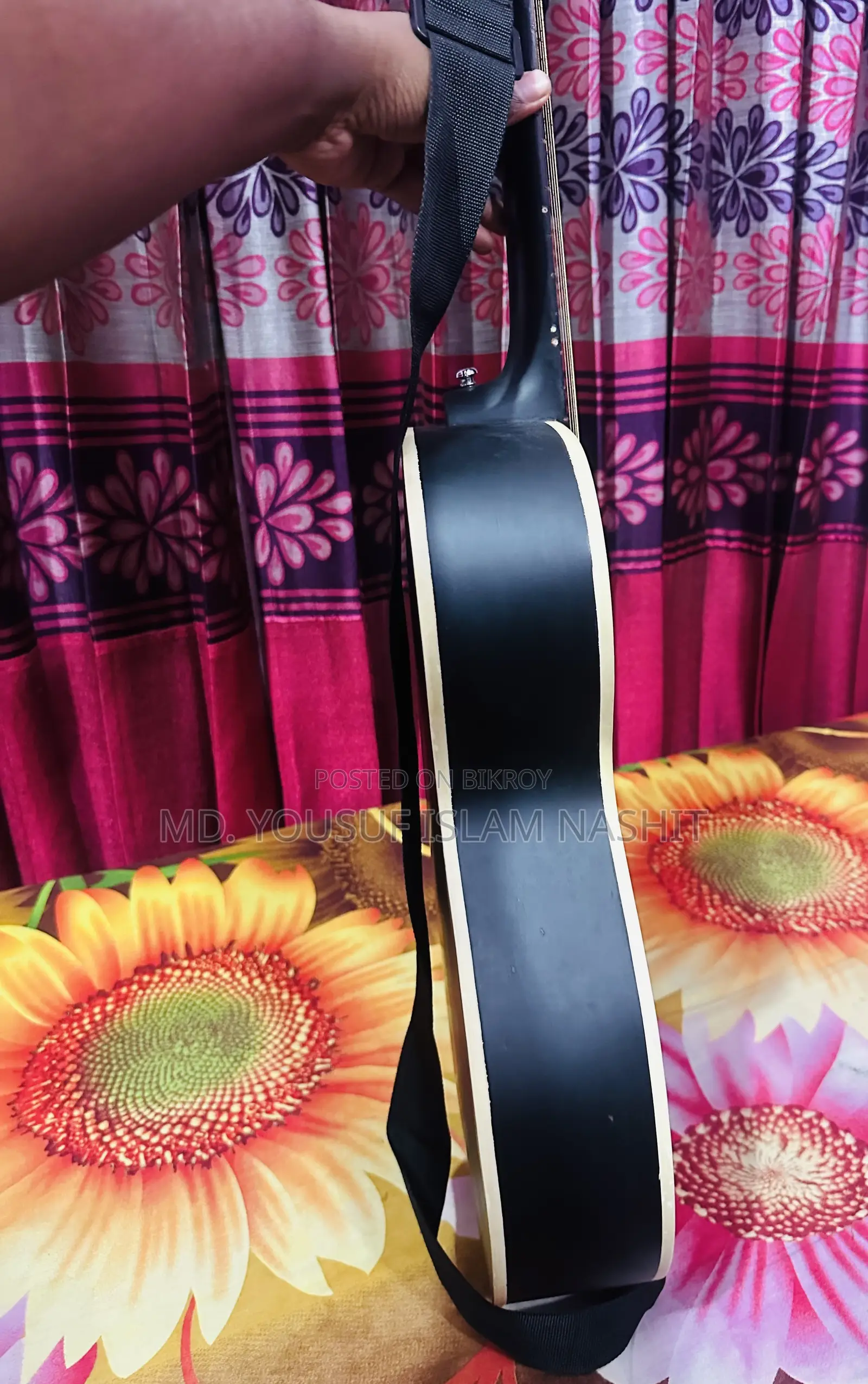 Signature Guitar Black