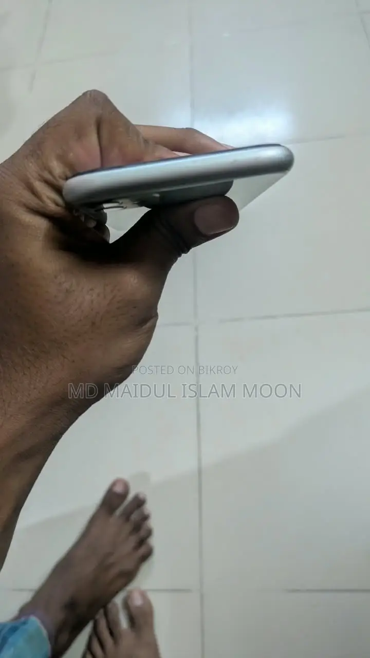 Apple iPhone 11 64 GB