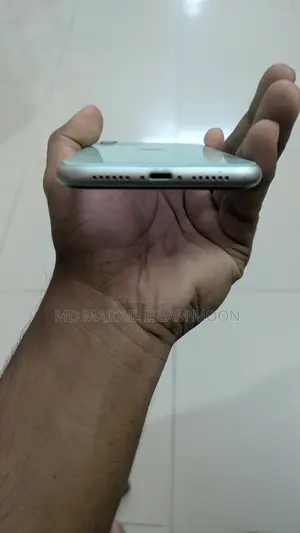 Apple iPhone 11 64 GB