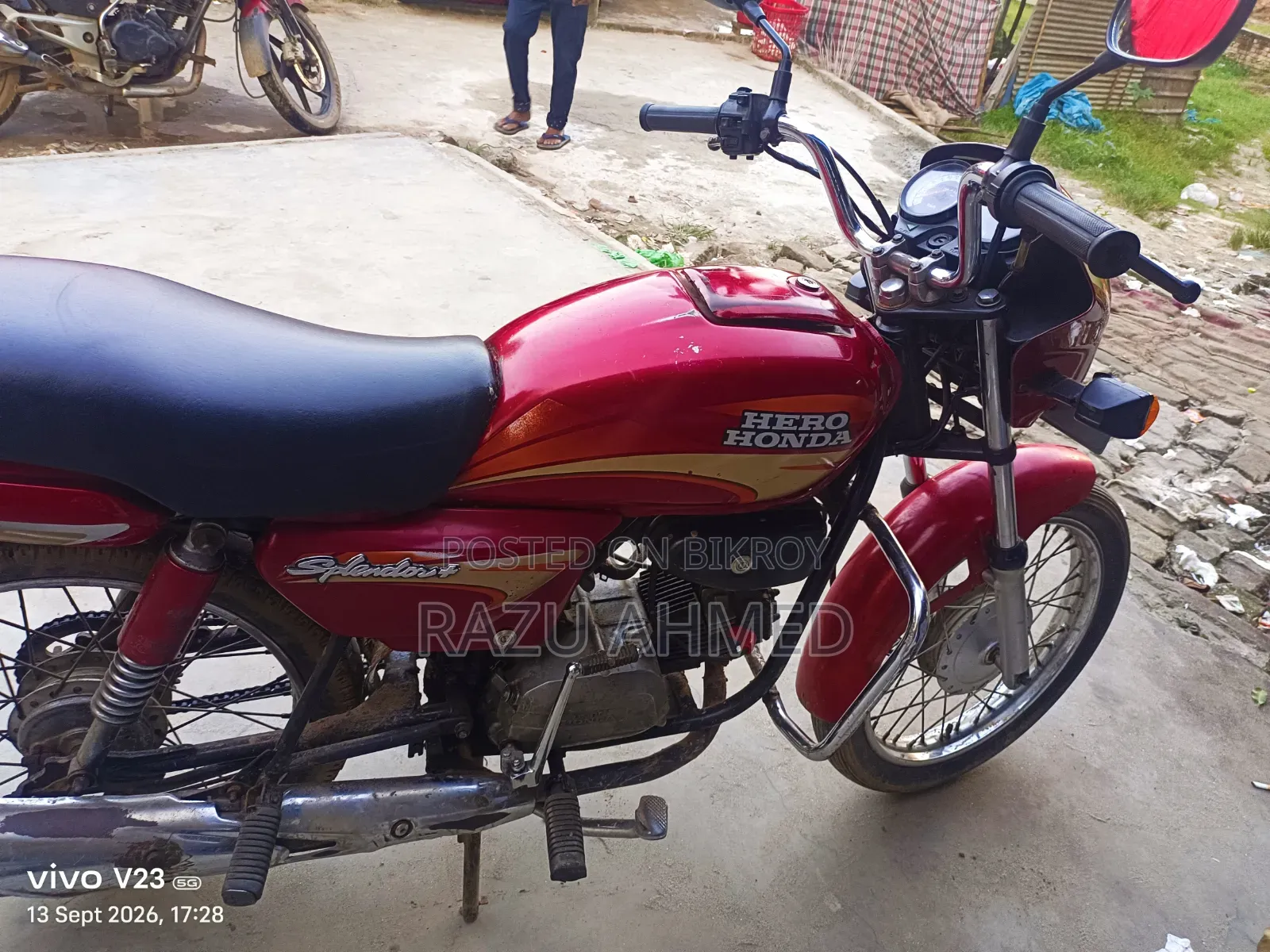 হিরো স্প্লেন্ডার প্লাস ২০১২ রেড