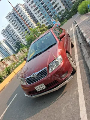 টয়োটা করোলা ২০০৫ মেরুন