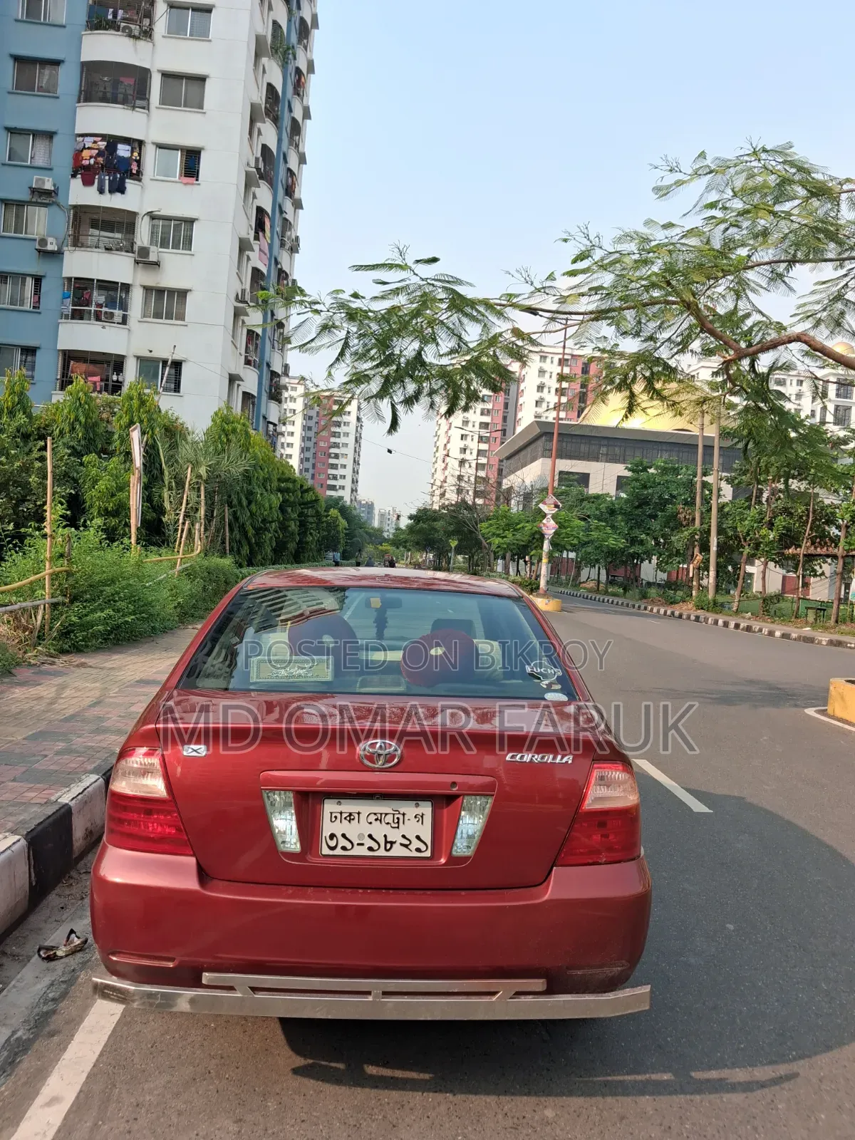 টয়োটা করোলা ২০০৫ মেরুন