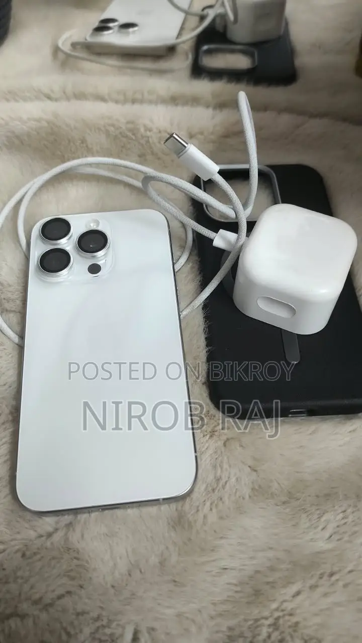 অ্যাপল আইফোন ১৫ প্রো ১২৮ জিবি হোয়াইট