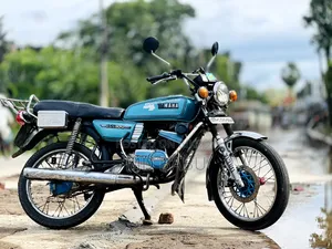 Yamaha 2010 Blue