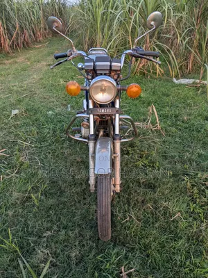 Yamaha 2000 Blue