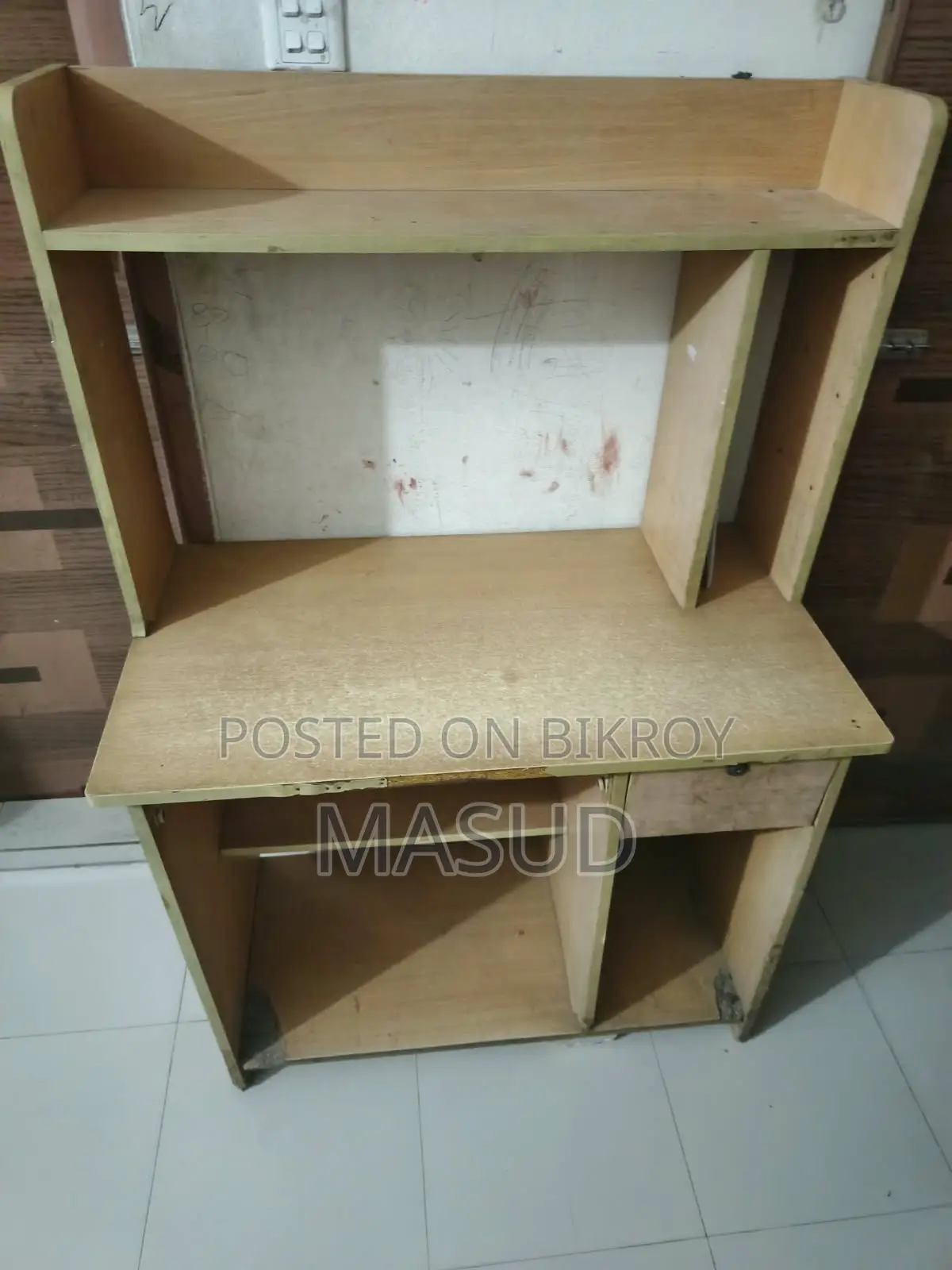Reading Table