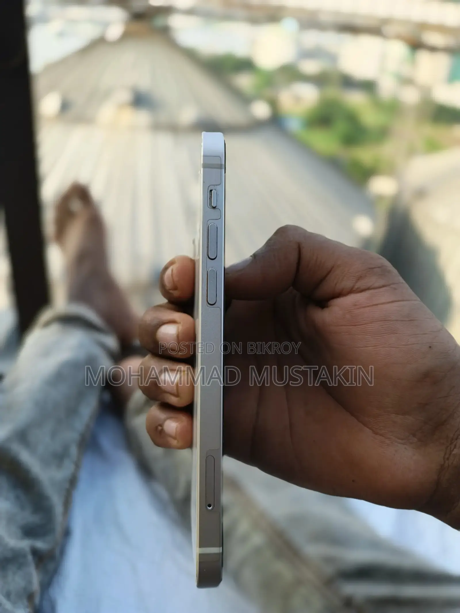 অ্যাপল আইফোন ১২ ১২৮ জিবি সাদা
