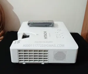 HITACHI CP-X4041WN 4200 ANSI LUMENS Projector Made in Japan