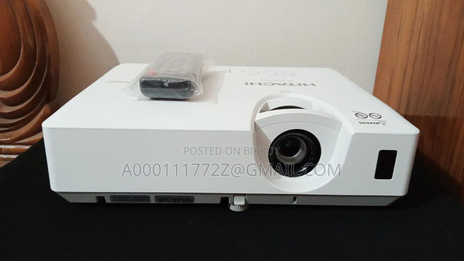 HITACHI CP-X4041WN 4200 ANSI LUMENS Projector Made in Japan