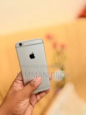 Apple iPhone 6s 32 GB Silver