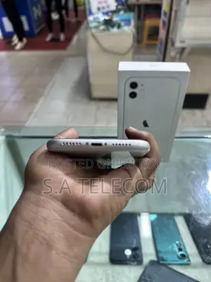 Apple iPhone 11 64 GB White