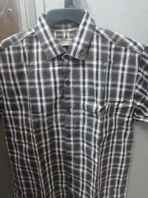 BURBERRY London Men's Casual Shirt (Half Sleeve)