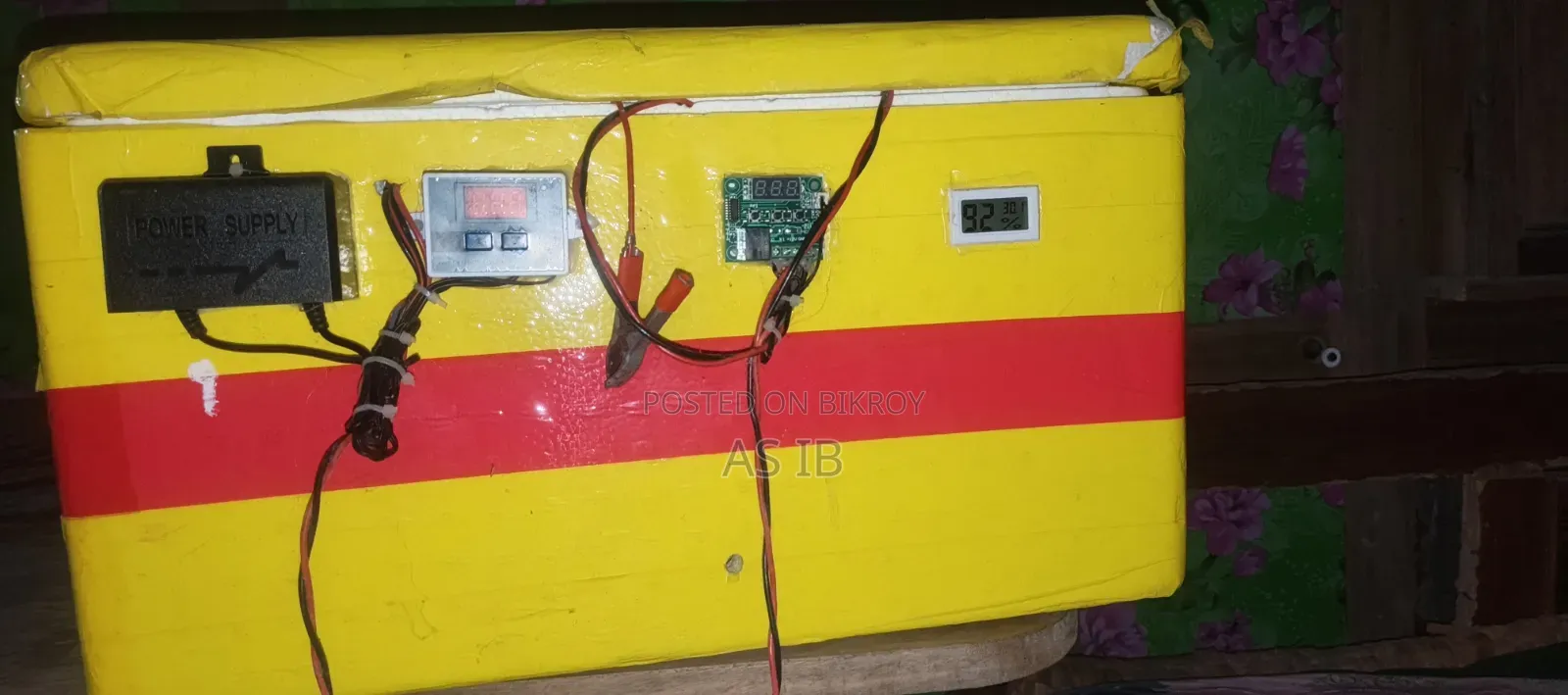 Incubator Machine