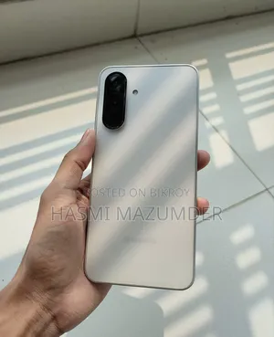নতুন স্যামসাং গ্যালাক্সি এ৩৬ ১২৮ জিবি সাদা