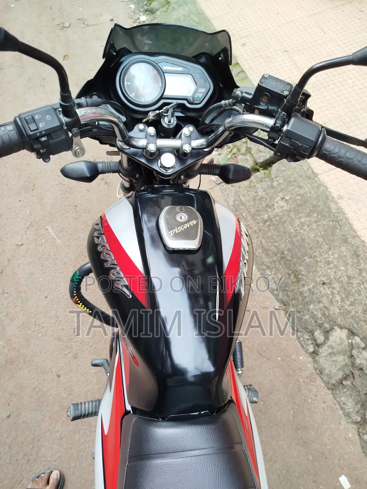 Bajaj Discover 125 2022 Black