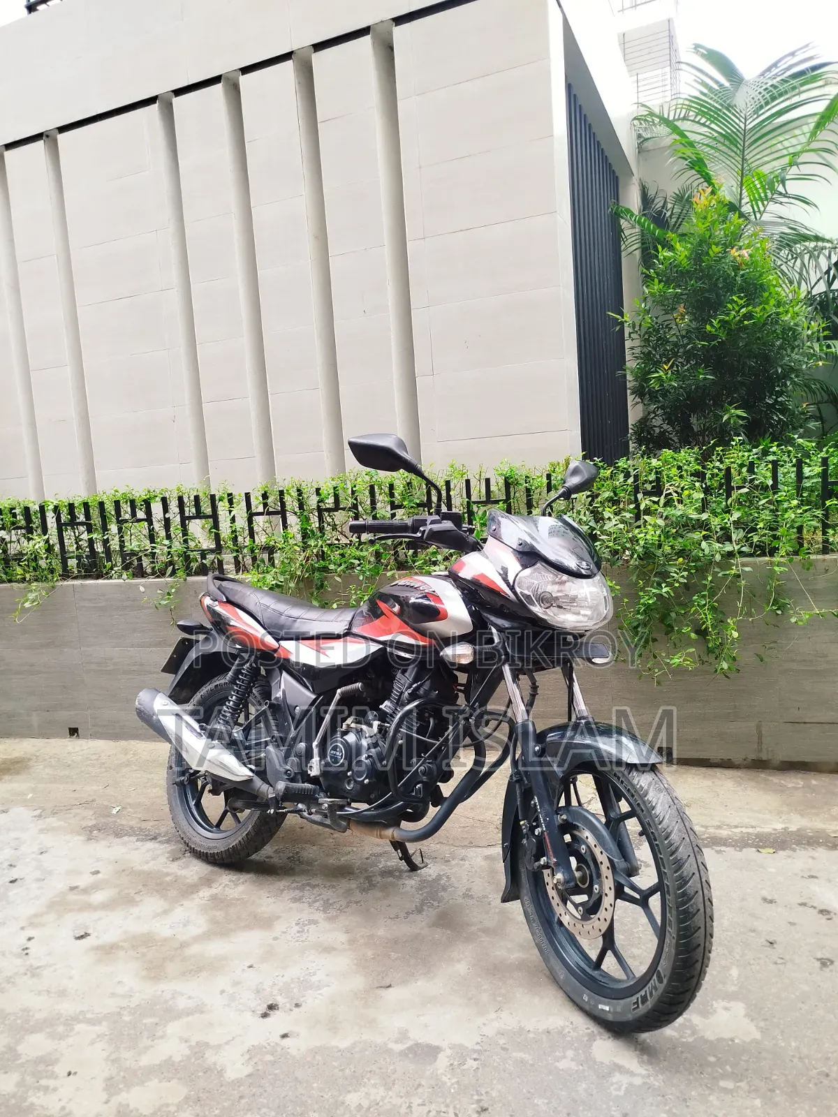Bajaj Discover 125 2022 Black