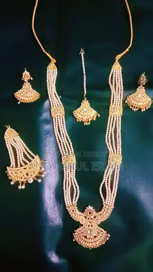 New Gold Plate Set