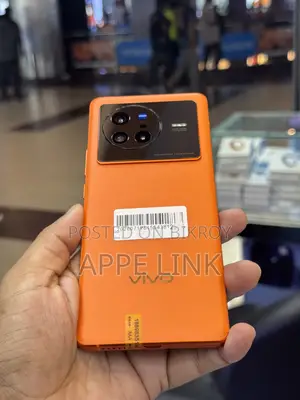 Vivo X80 256 GB Red