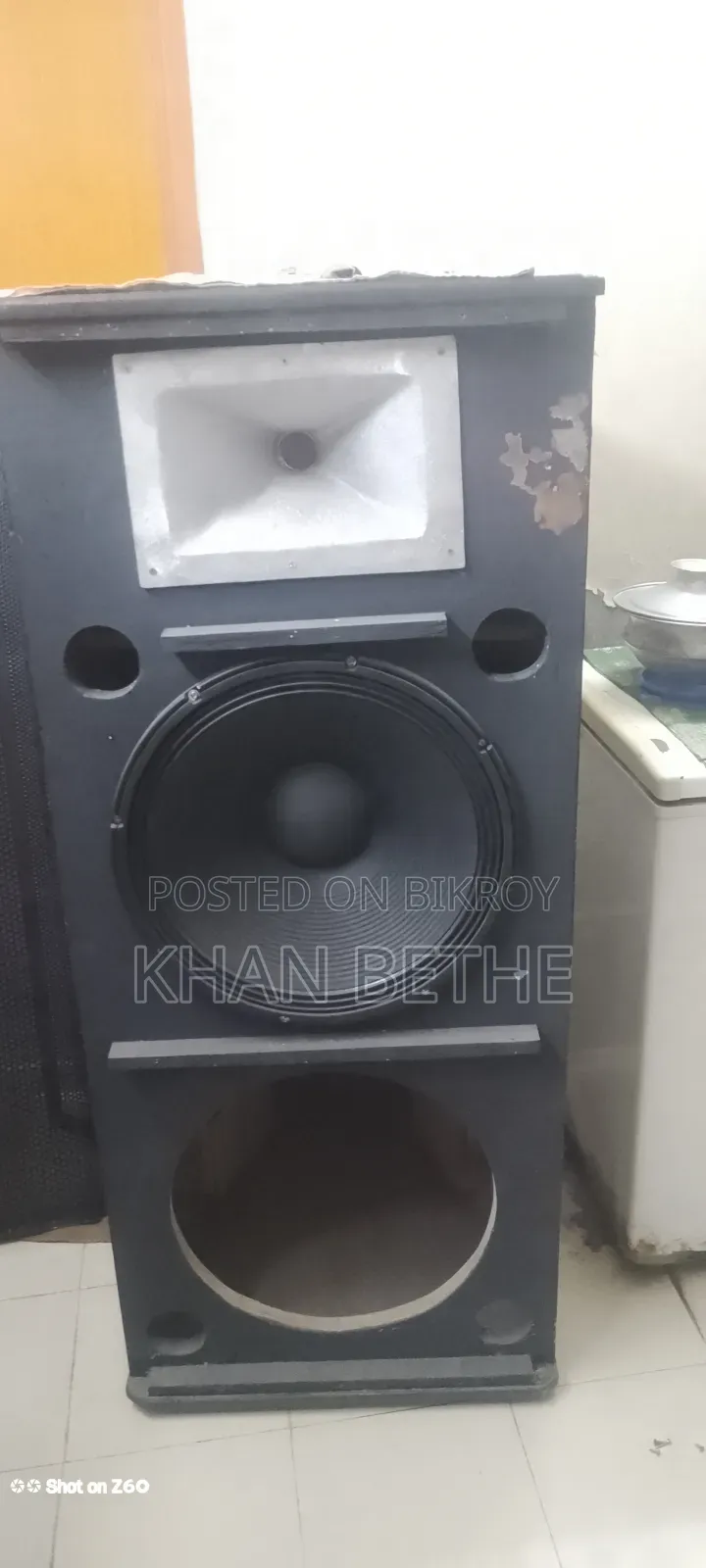 ১৮ ইঞ্চি সাউন্ড সিস্টেম স্পিকার বক্স