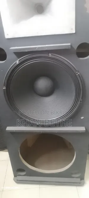 ১৮ ইঞ্চি সাউন্ড সিস্টেম স্পিকার বক্স