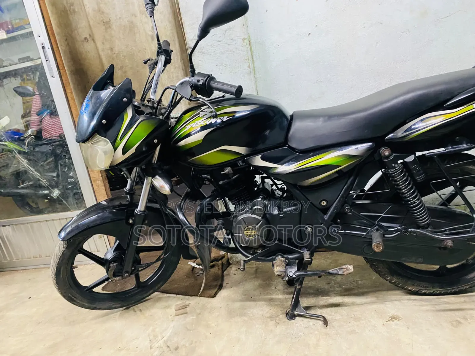 বাটাজ ডিসকভার ১০০ ২০১৬ ব্ল্যাক