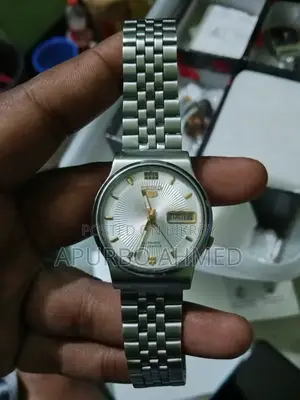 Seiko 5 Vintage Watch Works Without Battery