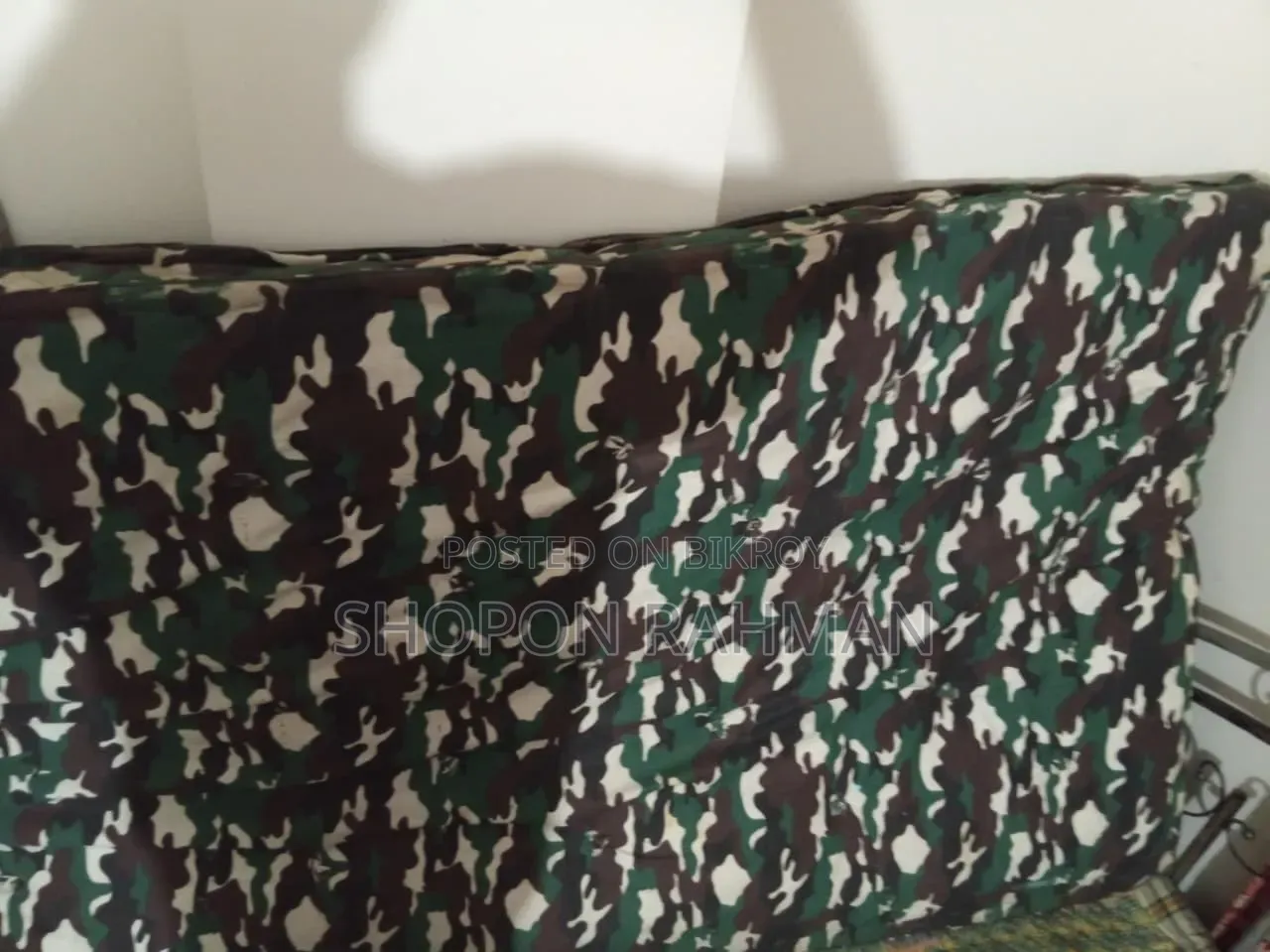 জাজিম বিক্রয় হবে ১৮০০