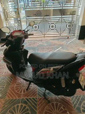 ইয়ামাহা ২০২১ গ্রে