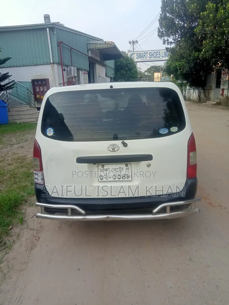 Toyota Probox 2005 White