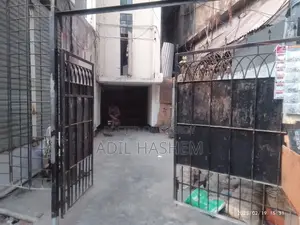 মিরপুর ১০ মেট্রো স্টেশনের কাছে তৃতীয় তলা ১৫০০ বর্গফুটের অফিস স্পেস ভাড়া