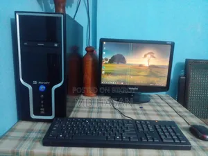 Desktop Computer Samsung 4GB Intel Pentium HDD 500GB