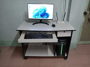 কম্পিউটার টেবিল