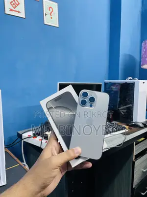 অ্যাপল আইফোন ১৬ প্রো ১২৮ জিবি সিলভার