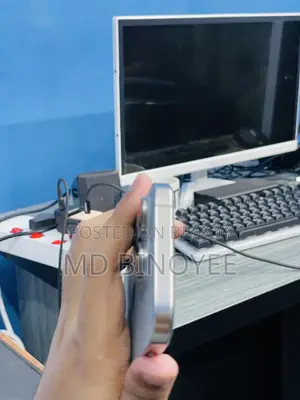 অ্যাপল আইফোন ১৬ প্রো ১২৮ জিবি সিলভার