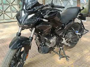 Hero Xtreme 125R 2026 Black