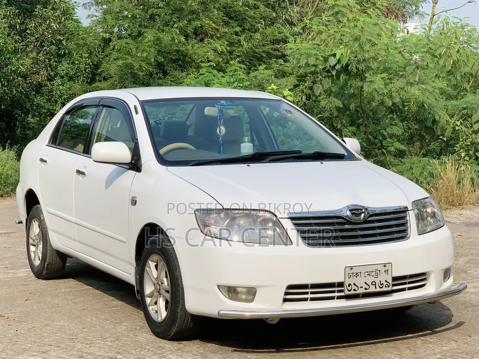 টয়োটা করোলা এস ২০০৫ সাদা