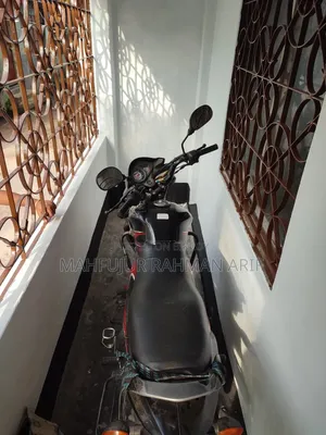 Suzuki Hayate 2022 Black