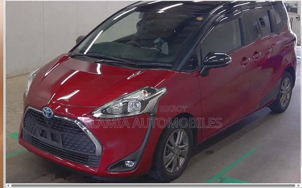 Toyota Sienta 2021