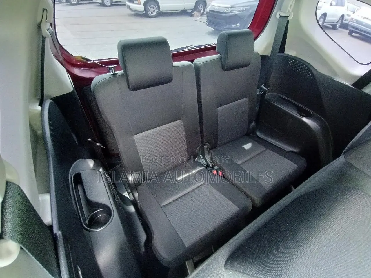 Toyota Sienta 2021