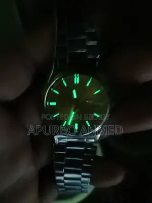 Vintage Automatic Seiko 5 Watch Works Without Battery