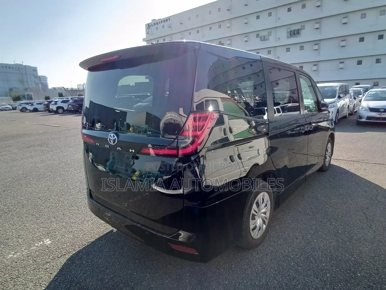 Toyota Noah 2022 Black