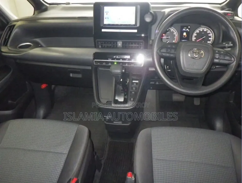 Toyota Noah 2022 Black