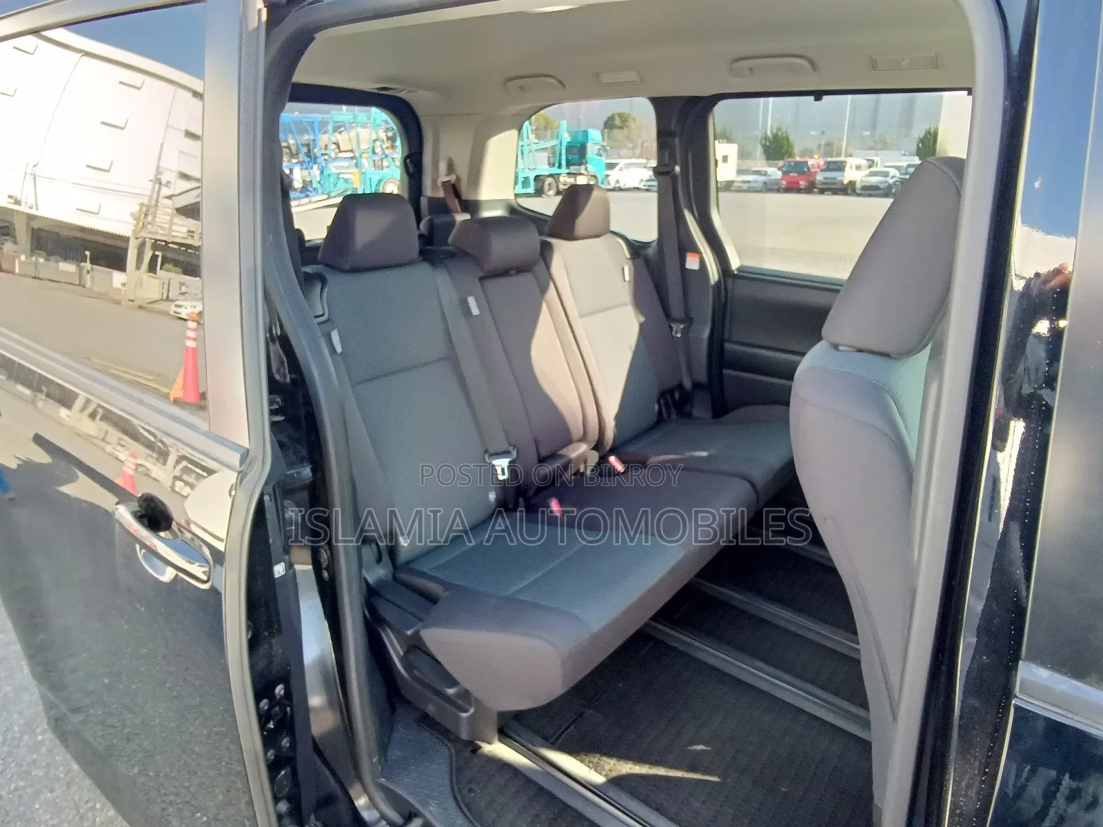 Toyota Noah 2022 Black