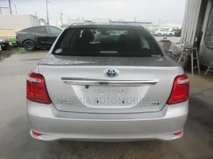 Toyota Axio 2021 Silver