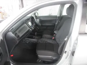 Toyota Axio 2021 Silver