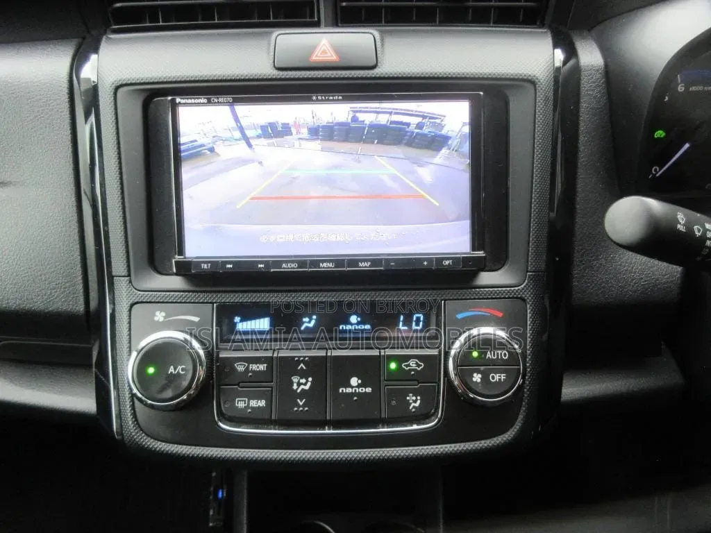 Toyota Axio 2021 Silver